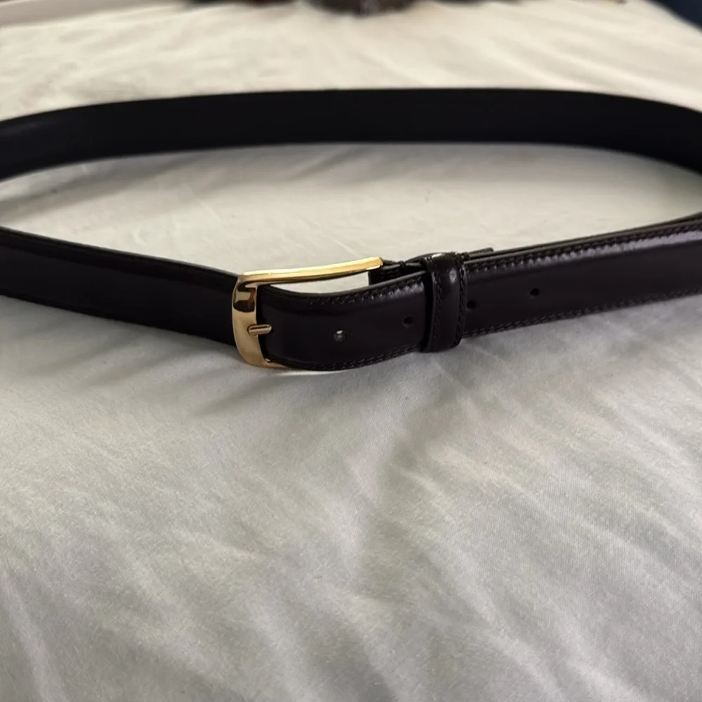 Jos.A Bank Genuine Leather Men’s Belt Size 40, Brown with Gold Buckle NWOT